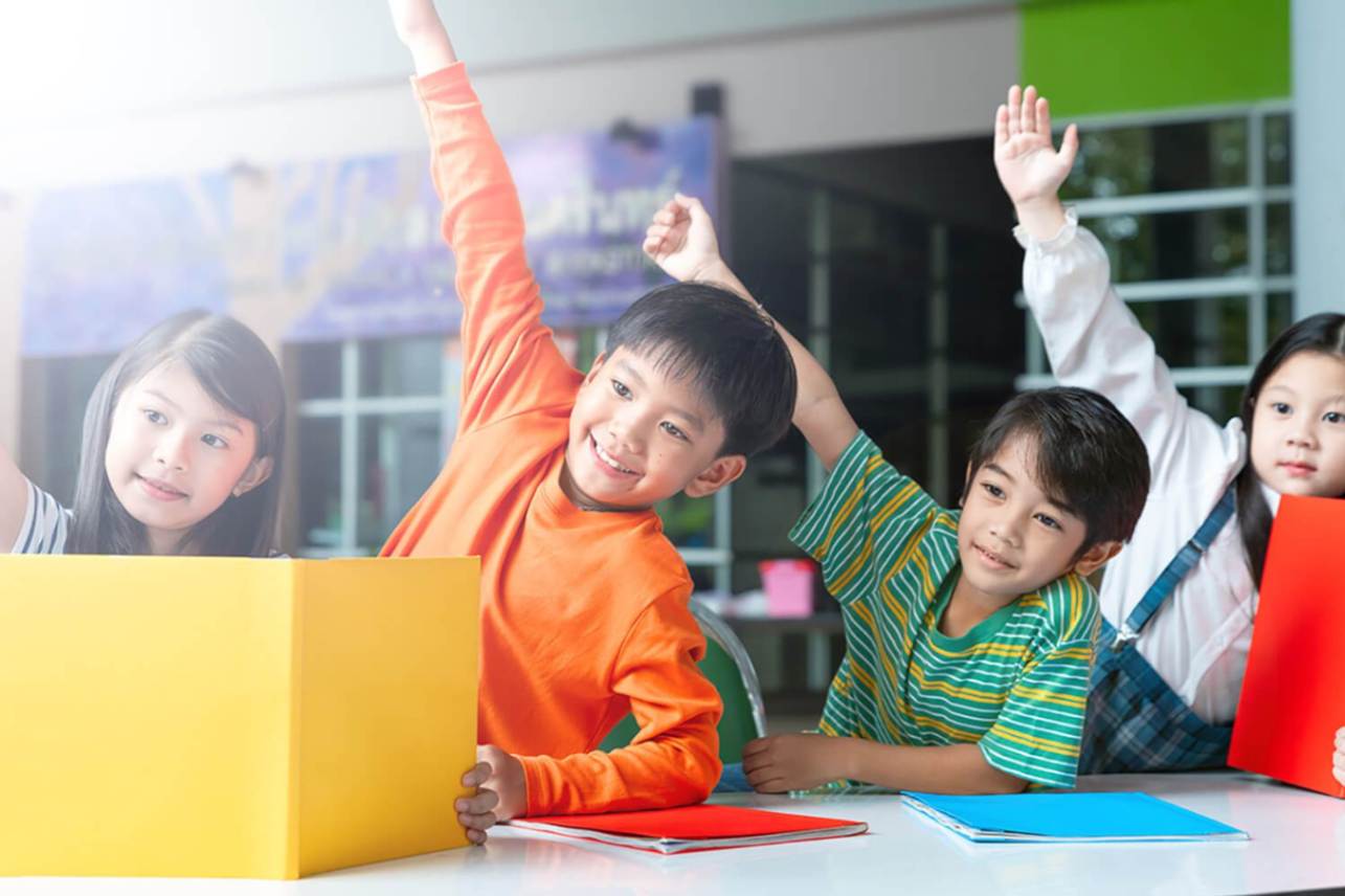 Hè cho con học gì?